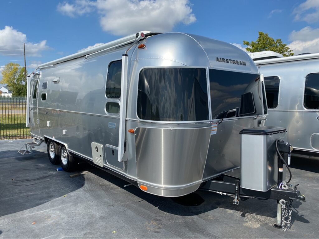 Best Travel Trailers | Airstream Globetrotter