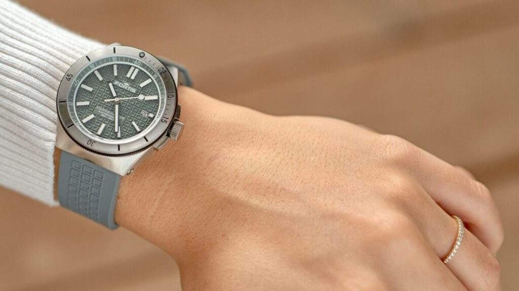 The Ultimate Guide to the Best Luxury Watches: Timeless Elegance and Exceptional Craftsmanship