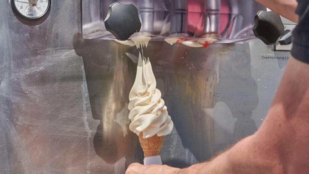 How to Choose the Best Commercial Ice Cream Machine